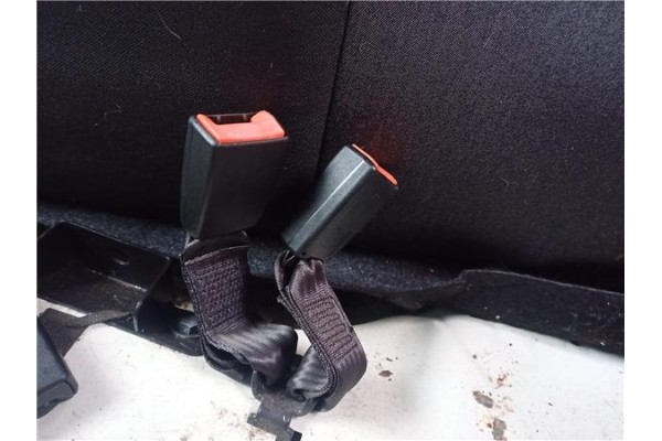 Recambio de anclaje cinturon trasero izquierdo para fiat ii panda (169) 1.2 referencia OEM IAM 735364325  