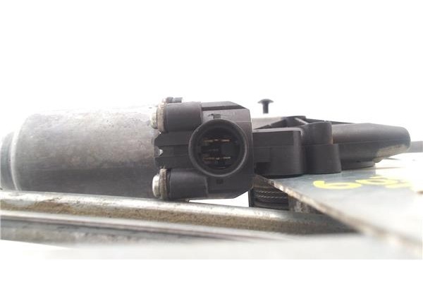 Recambio de mecanismo elevalunas delantero izquierdo para renault clio iii 1.5 dci (br17, cr17) referencia OEM IAM 8200826167  