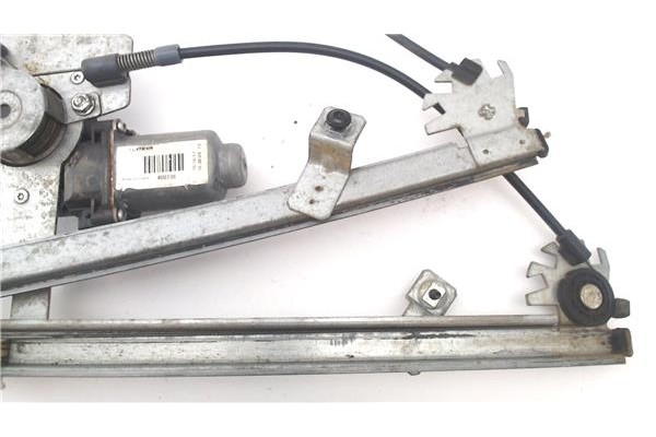 Recambio de mecanismo elevalunas delantero izquierdo para renault clio iii 1.5 dci (br17, cr17) referencia OEM IAM 8200826167  