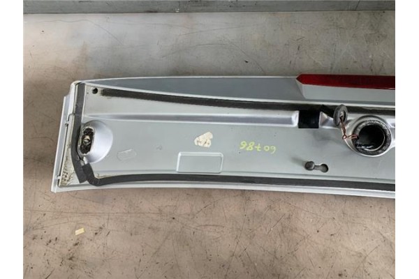 Recambio de aleron trasero para seat leon (1m1) 1.9 tdi referencia OEM IAM 1M6827933 1M6827939 