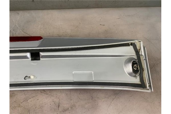 Recambio de aleron trasero para seat leon (1m1) 1.9 tdi referencia OEM IAM 1M6827933 1M6827939 