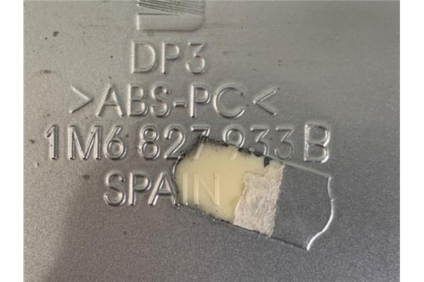 Recambio de aleron trasero para seat leon (1m1) 1.9 tdi referencia OEM IAM 1M6827933 1M6827939 