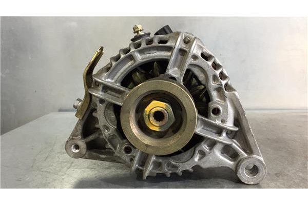 Recambio de alternador para toyota avensis berlina (t 22)(1998) 1.6 vvt-i referencia OEM IAM 270600D030B 0124315024 