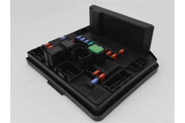 Recambio de caja fusibles/rele para nissan qashqai (j10) 1.6 360 referencia OEM IAM   