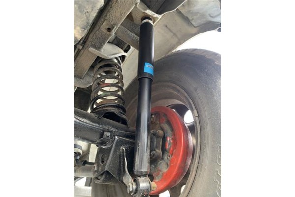 Recambio de amortiguador trasero derecho para suzuki vitara (se/sf/et) 1.6 i 16v (et, ta02) referencia OEM IAM 41700A60A01  