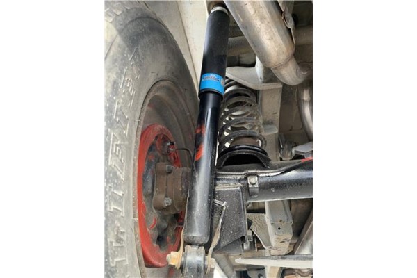 Recambio de amortiguador trasero izquierdo para suzuki vitara (se/sf/et) 1.6 i 16v (et, ta02) referencia OEM IAM 41700A60A01  