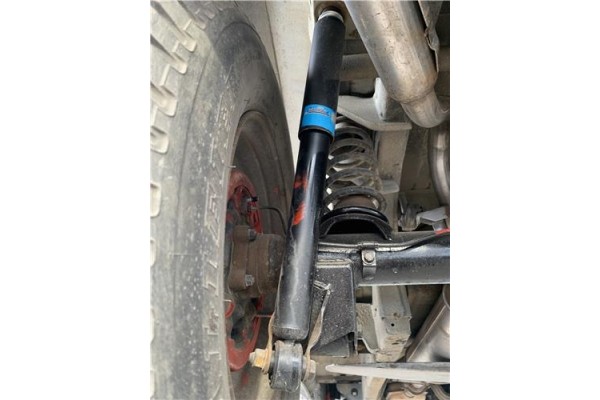 Recambio de amortiguador trasero izquierdo para suzuki vitara (se/sf/et) 1.6 i 16v (et, ta02) referencia OEM IAM 41700A60A01  