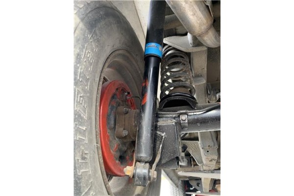 Recambio de amortiguador trasero izquierdo para suzuki vitara (se/sf/et) 1.6 i 16v (et, ta02) referencia OEM IAM 41700A60A01  