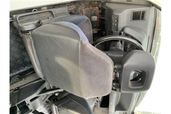 Recambio de asiento delantero izquierdo para suzuki vitara (se/sf/et) 1.6 i 16v (et, ta02) referencia OEM IAM 8500260A10  