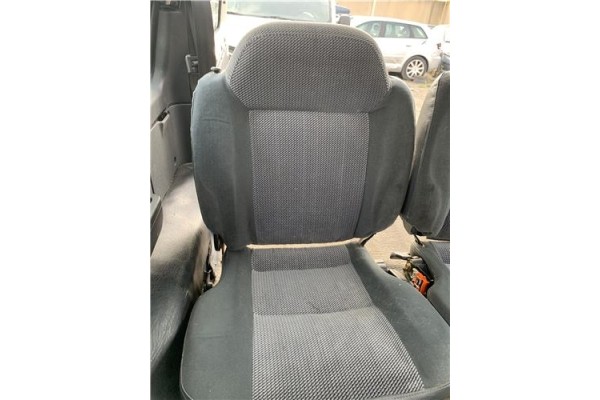 Recambio de asientos trasero derecho para suzuki vitara (se/sf/et) 1.6 i 16v (et, ta02) referencia OEM IAM 8700163A11  