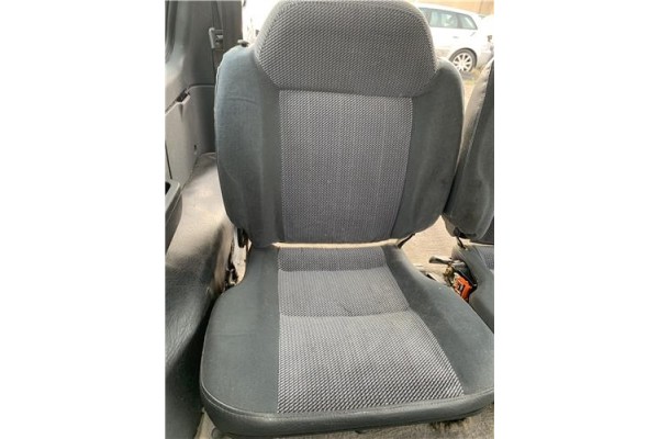 Recambio de asientos trasero derecho para suzuki vitara (se/sf/et) 1.6 i 16v (et, ta02) referencia OEM IAM 8700163A11  