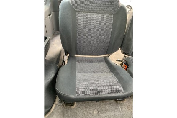 Recambio de asientos trasero derecho para suzuki vitara (se/sf/et) 1.6 i 16v (et, ta02) referencia OEM IAM 8700163A11  