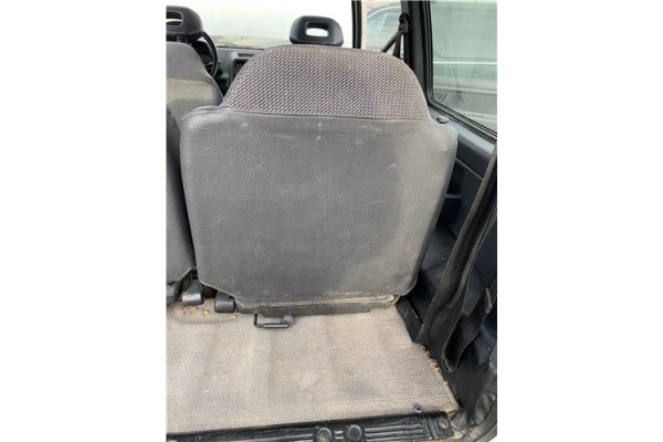 Recambio de asientos trasero derecho para suzuki vitara (se/sf/et) 1.6 i 16v (et, ta02) referencia OEM IAM 8700163A11  