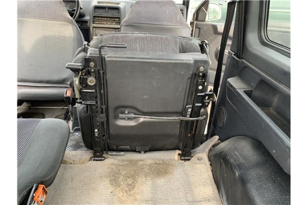 Recambio de asientos trasero derecho para suzuki vitara (se/sf/et) 1.6 i 16v (et, ta02) referencia OEM IAM 8700163A11  