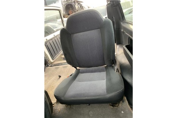 Recambio de asientos trasero izquierdo para suzuki vitara (se/sf/et) 1.6 i 16v (et, ta02) referencia OEM IAM 87002D60A10  