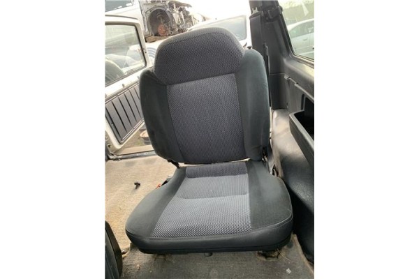 Recambio de asientos trasero izquierdo para suzuki vitara (se/sf/et) 1.6 i 16v (et, ta02) referencia OEM IAM 87002D60A10  