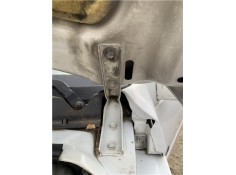 BISAGRA CAPO IZQUIERDA 5841060A10 