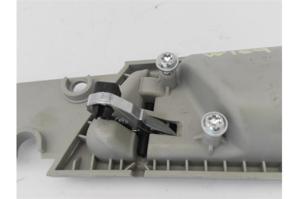 Recambio de manilla int. puerta trasero derecha para mercedes-benz clase a (bm 169) 2.0 a 180 cdi (169.007) referencia OEM IAM  