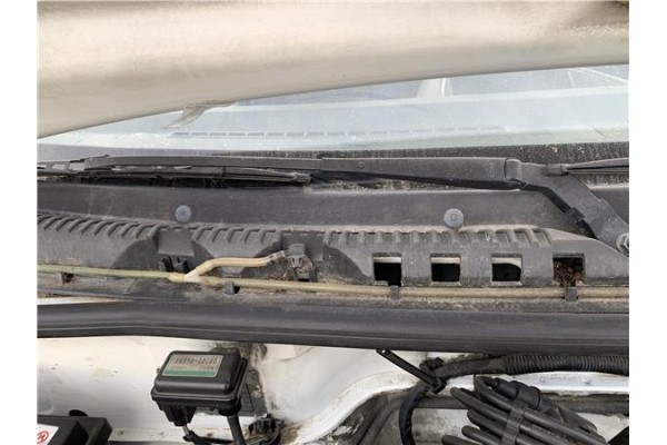 Recambio de brazo limpiaparabrisas delantero derecho para suzuki vitara (se/sf/et) 1.6 i 16v (et, ta02) referencia OEM IAM 38310