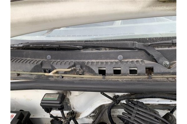 Recambio de brazo limpiaparabrisas delantero derecho para suzuki vitara (se/sf/et) 1.6 i 16v (et, ta02) referencia OEM IAM 38310