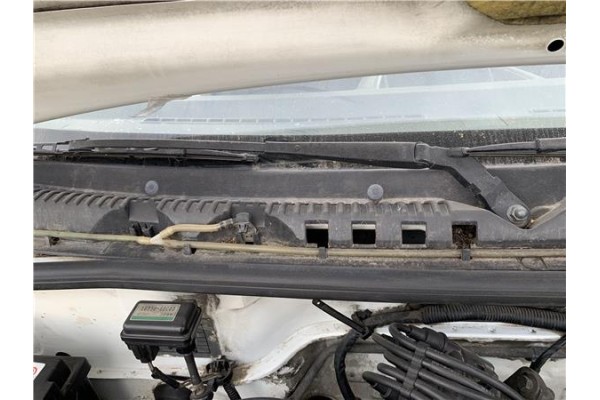 Recambio de brazo limpiaparabrisas delantero derecho para suzuki vitara (se/sf/et) 1.6 i 16v (et, ta02) referencia OEM IAM 38310