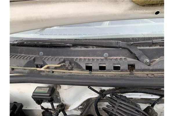 Recambio de brazo limpiaparabrisas delantero derecho para suzuki vitara (se/sf/et) 1.6 i 16v (et, ta02) referencia OEM IAM 38310