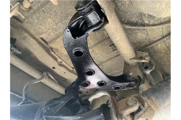 Recambio de brazo superior derecho suspension trasero para suzuki vitara (se/sf/et) 1.6 i 16v (et, ta02) referencia OEM IAM 4620