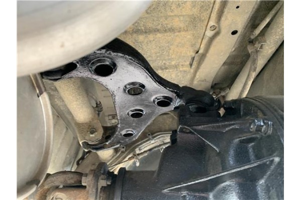 Recambio de brazo superior derecho suspension trasero para suzuki vitara (se/sf/et) 1.6 i 16v (et, ta02) referencia OEM IAM 4620