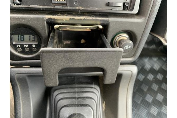 Recambio de cenicero para suzuki vitara (se/sf/et) 1.6 i 16v (et, ta02) referencia OEM IAM 8981060A10  