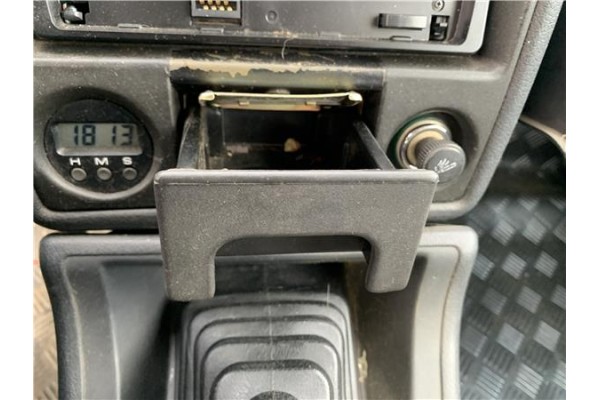 Recambio de cenicero para suzuki vitara (se/sf/et) 1.6 i 16v (et, ta02) referencia OEM IAM 8981060A10  