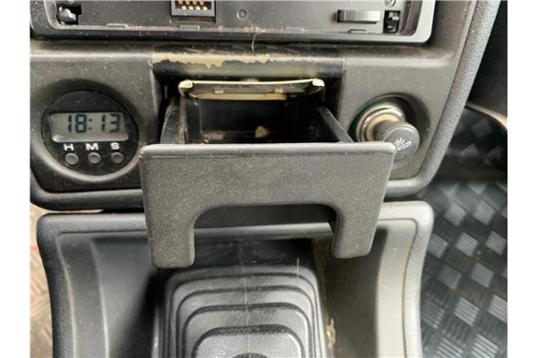 Recambio de cenicero para suzuki vitara (se/sf/et) 1.6 i 16v (et, ta02) referencia OEM IAM 8981060A10  