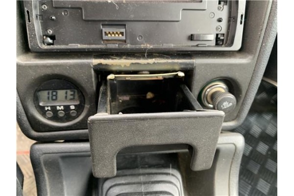 Recambio de cenicero para suzuki vitara (se/sf/et) 1.6 i 16v (et, ta02) referencia OEM IAM 8981060A10  