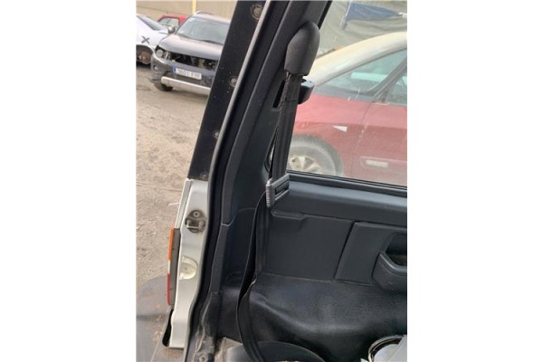 Recambio de cinturon seguridad trasero izquierdo para suzuki vitara (se/sf/et) 1.6 i 16v (et, ta02) referencia OEM IAM 8490561A2