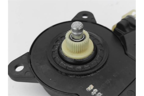 Recambio de motor elevalunas delantero izquierdo para ford fusion (cbk) 1.4 tdci referencia OEM IAM   