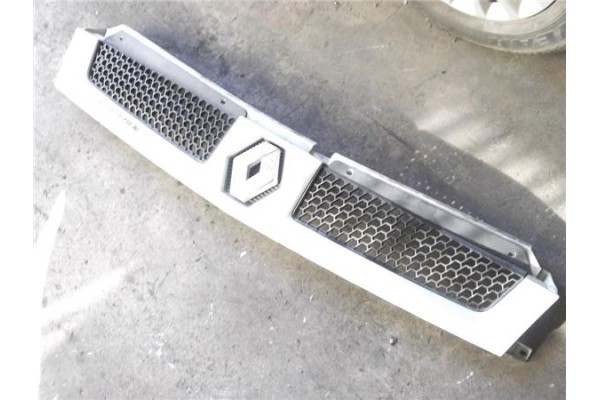 Recambio de rejilla capo para renault master ii furgón (fd) 2.5 dci 120 referencia OEM IAM   