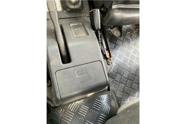 Recambio de consola para suzuki vitara (se/sf/et) 1.6 i 16v (et, ta02) referencia OEM IAM 7392160A10  