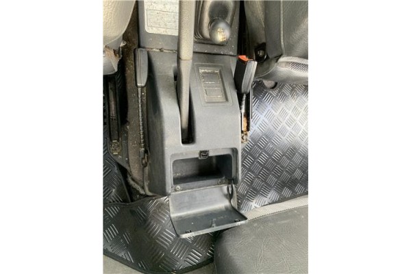 Recambio de consola para suzuki vitara (se/sf/et) 1.6 i 16v (et, ta02) referencia OEM IAM 7392160A10  