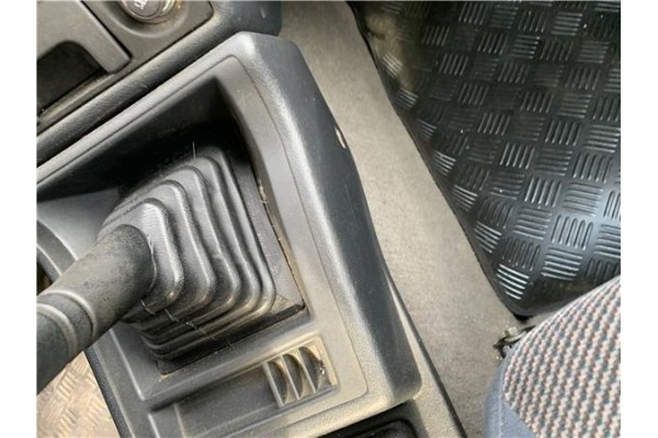 Recambio de consola para suzuki vitara (se/sf/et) 1.6 i 16v (et, ta02) referencia OEM IAM 7391160A30  