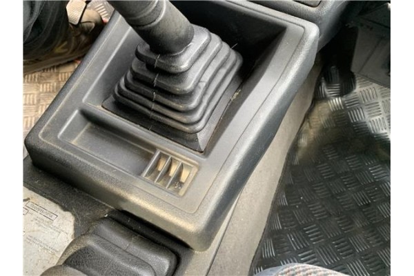 Recambio de consola para suzuki vitara (se/sf/et) 1.6 i 16v (et, ta02) referencia OEM IAM 7391160A30  