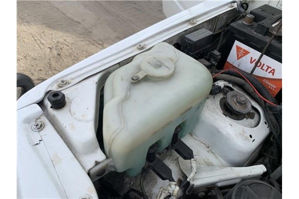 Recambio de deposito limpiaparabrisas para suzuki vitara (se/sf/et) 1.6 i 16v (et, ta02) referencia OEM IAM 38450A61A00  