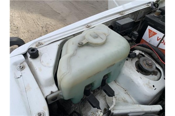 Recambio de deposito limpiaparabrisas para suzuki vitara (se/sf/et) 1.6 i 16v (et, ta02) referencia OEM IAM 38450A61A00  