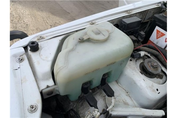 Recambio de deposito limpiaparabrisas para suzuki vitara (se/sf/et) 1.6 i 16v (et, ta02) referencia OEM IAM 38450A61A00  