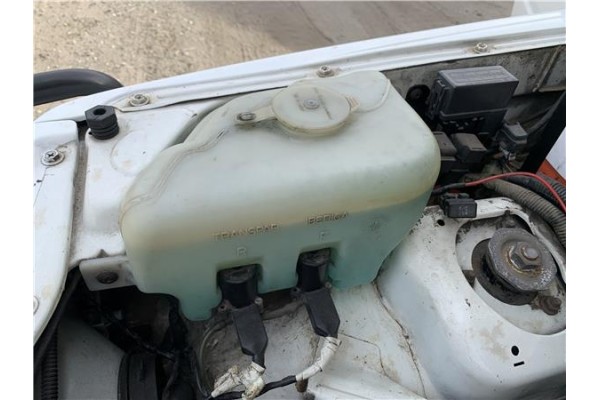 Recambio de deposito limpiaparabrisas para suzuki vitara (se/sf/et) 1.6 i 16v (et, ta02) referencia OEM IAM 38450A61A00  