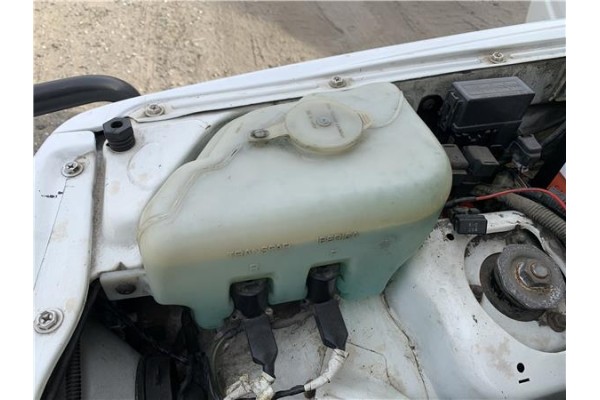 Recambio de deposito limpiaparabrisas para suzuki vitara (se/sf/et) 1.6 i 16v (et, ta02) referencia OEM IAM 38450A61A00  