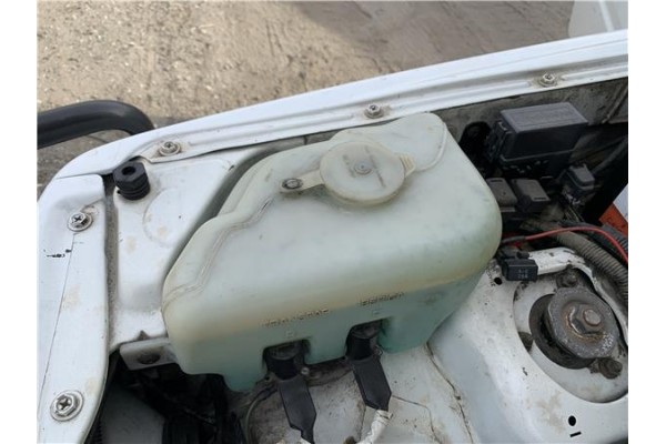 Recambio de deposito limpiaparabrisas para suzuki vitara (se/sf/et) 1.6 i 16v (et, ta02) referencia OEM IAM 38450A61A00  