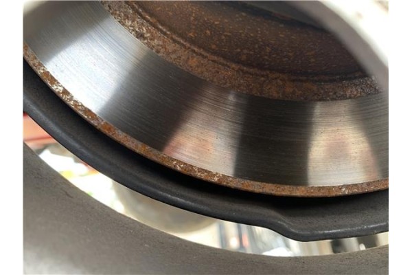 Recambio de disco freno delantero para suzuki vitara (se/sf/et) 1.6 i 16v (et, ta02) referencia OEM IAM 5521160A00  