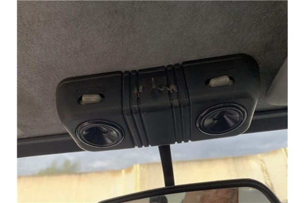 Recambio de luz delantero central techo para suzuki vitara (se/sf/et) 1.6 i 16v (et, ta02) referencia OEM IAM 3623060A20  