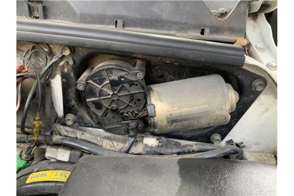 Recambio de motor limpiaparabrisas delantero para suzuki vitara (se/sf/et) 1.6 i 16v (et, ta02) referencia OEM IAM 3811060A30  