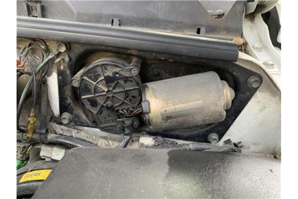 Recambio de motor limpiaparabrisas delantero para suzuki vitara (se/sf/et) 1.6 i 16v (et, ta02) referencia OEM IAM 3811060A30  