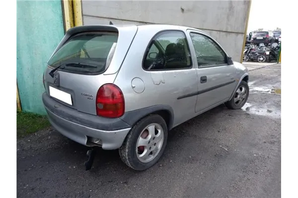 opel corsa b del año 2000